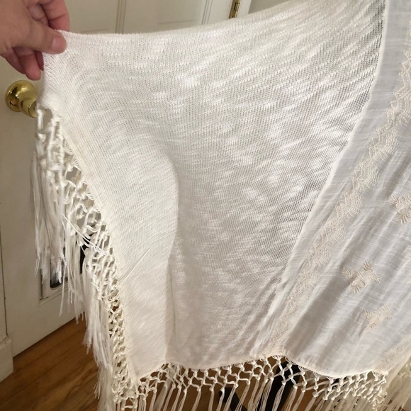 Knox Rose  XL Ivory embroidered poncho long fringe pair w/ denim or swimsuit - Picture 4 of 10